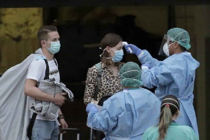 西班牙疫情失控医生泪崩哭诉拔长者呼吸器影片疯传