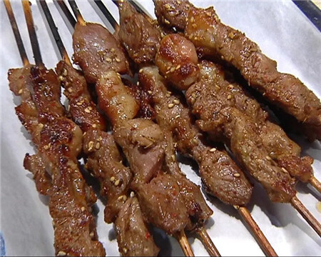 得!慌!纷纷跑去排号撸串