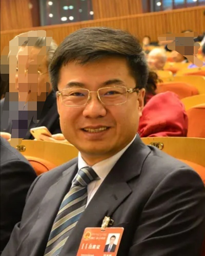 呼伦贝尔市检察机关依法对冯方祥涉嫌受贿滥用职权案提起公诉