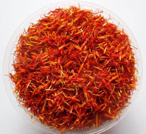 当归红花酒当归100克,红花100克,白酒500克,红糖适量.
