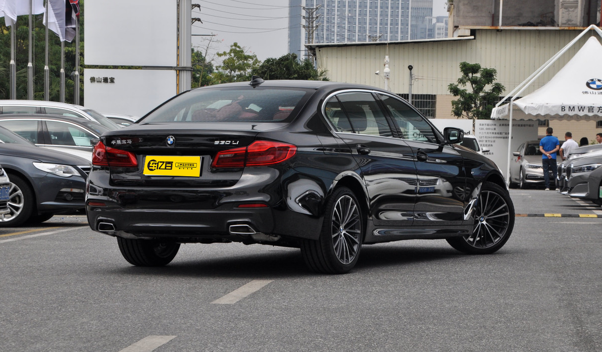 宝马530LixDrive,宝马x3xdrive30i 华晨宝马 宝马5系 2020款 530li xdrive m运动套装