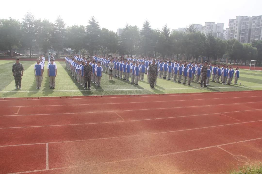 湖州市凤凰小学:喜迎凤宝 风华正"帽"