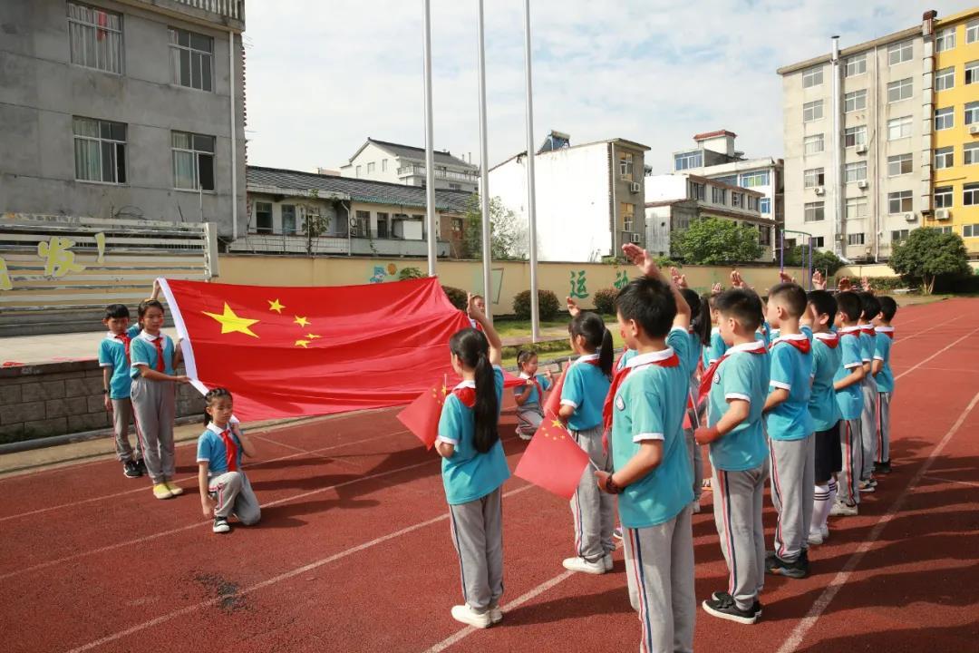 我骄傲我是中国人仙居县下各镇中心小学庆国庆系列活动