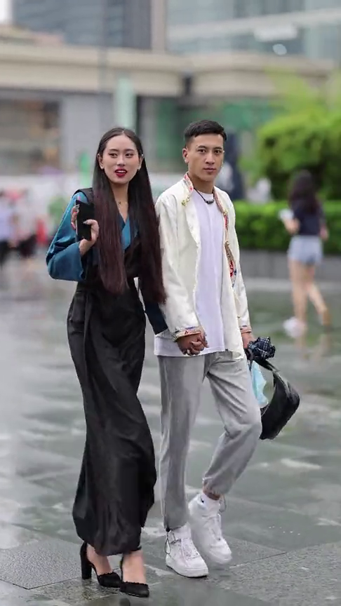 北京三里屯街拍，这样的身材你觉得好看了吗
