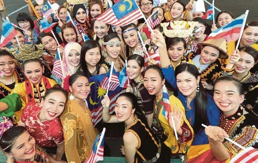 马来西亚是一个多民族,多宗教国家 马来西亚华人占全国人民约1/4