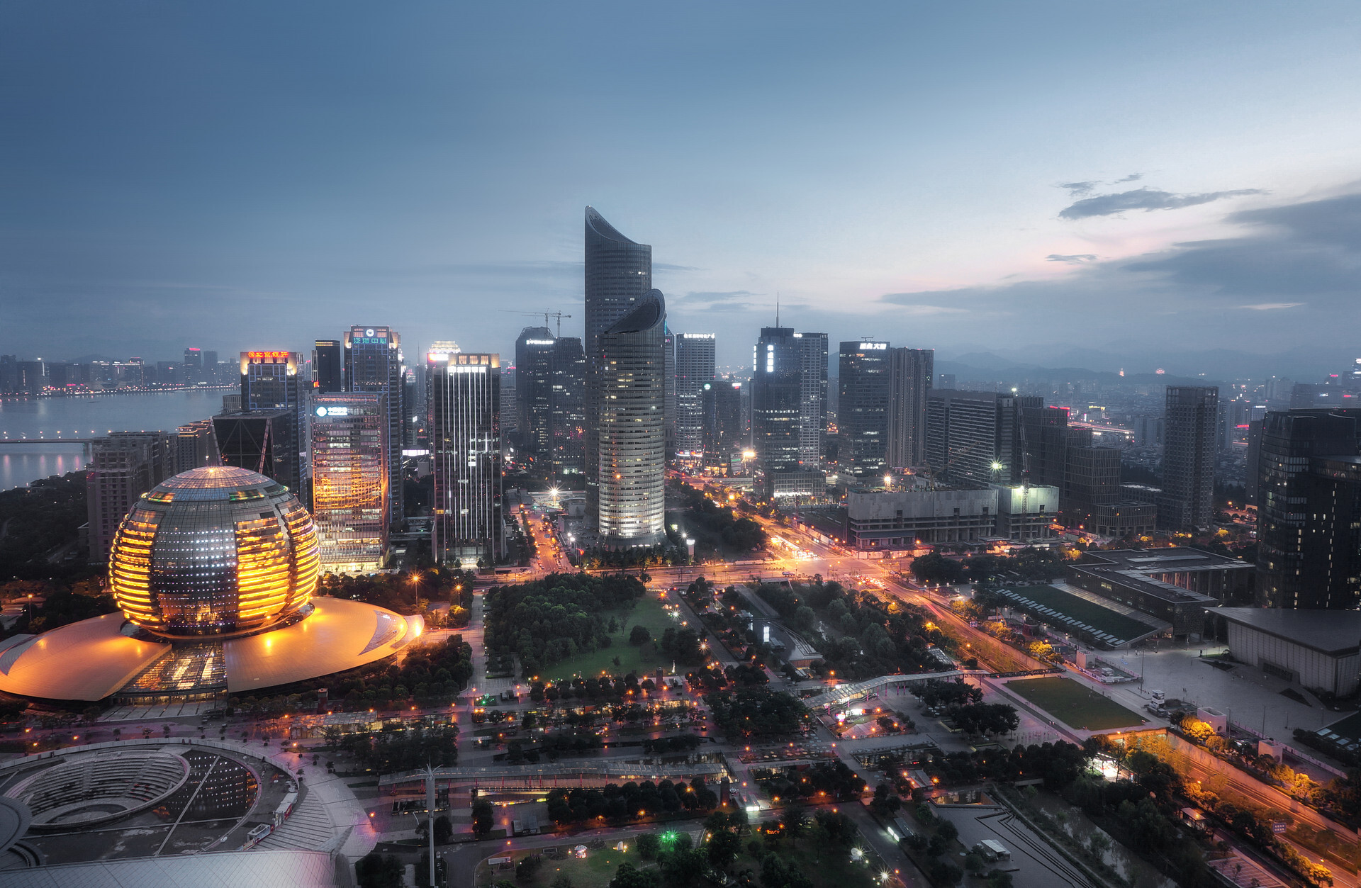 每个城市都有不一样的美—杭州夜景|摄影|环境/建筑摄影|Mully_木栗 - 原创作品 - 站酷 (ZCOOL)