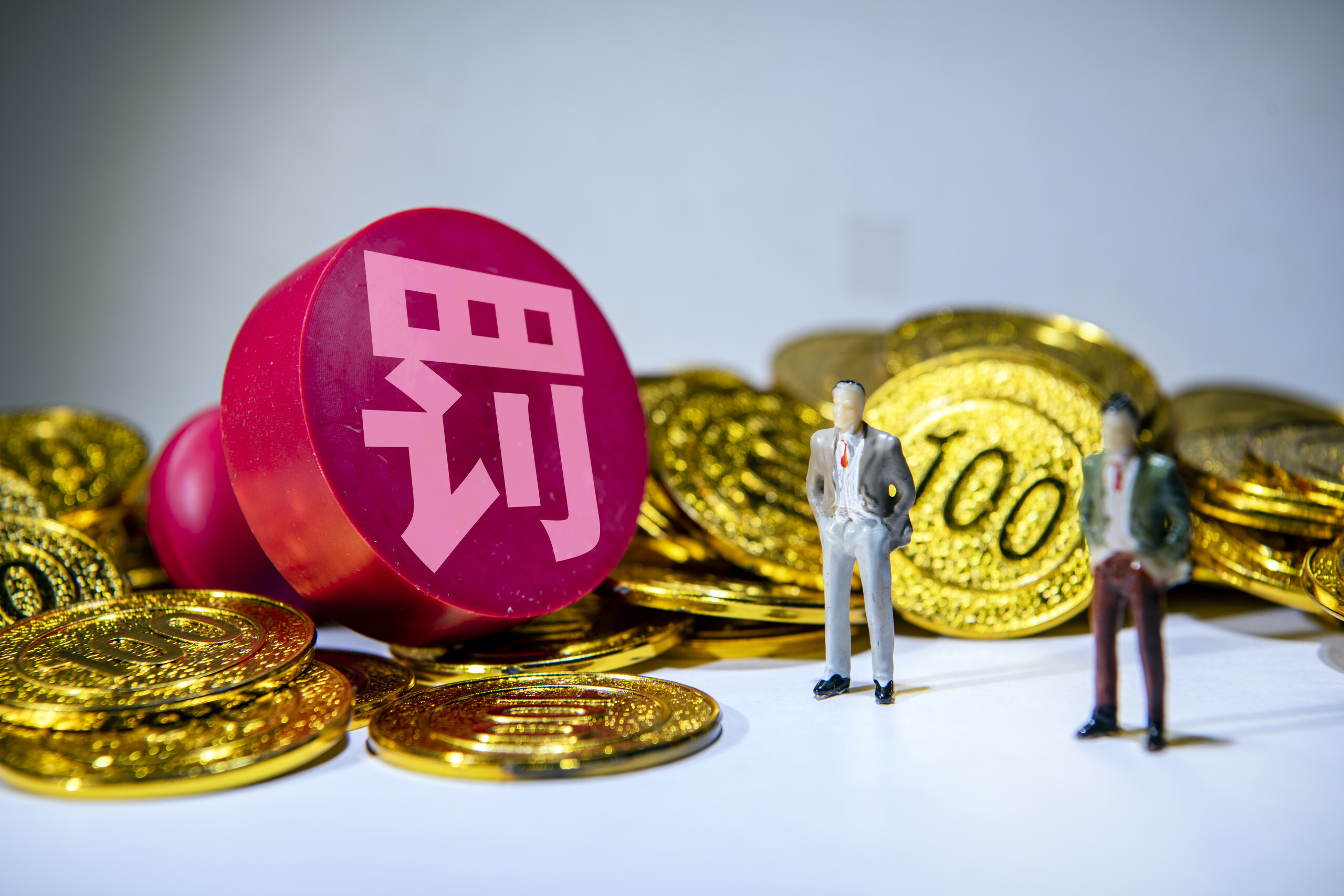 阿里阅文丰巢反垄断合计被罚150万，阿里巴巴回应已按照要求整改