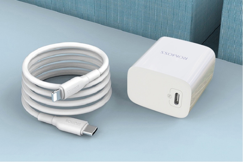 iphone12没有充电器?罗马仕pd20w快充来救场