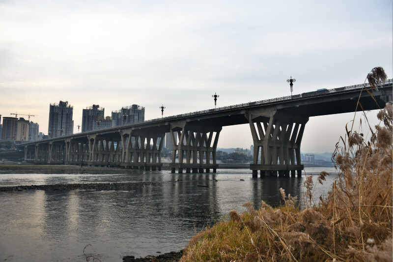早上我去拍摄安康的汉江大桥(图)