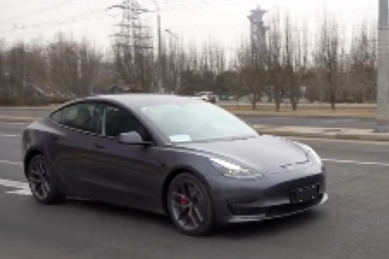 加了隔音玻璃的新款特斯拉model3 performance静谧性体验篇