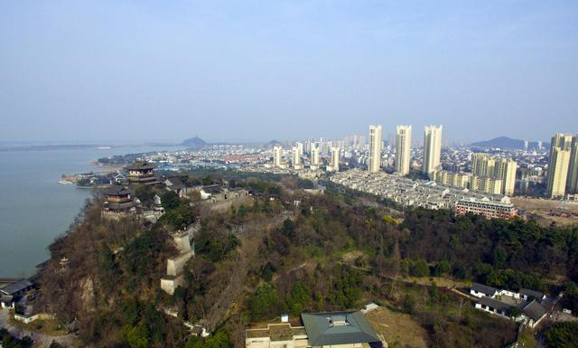 江苏这个城市西衔南京，坐拥“天下第一江山”，旅游景点不输苏州