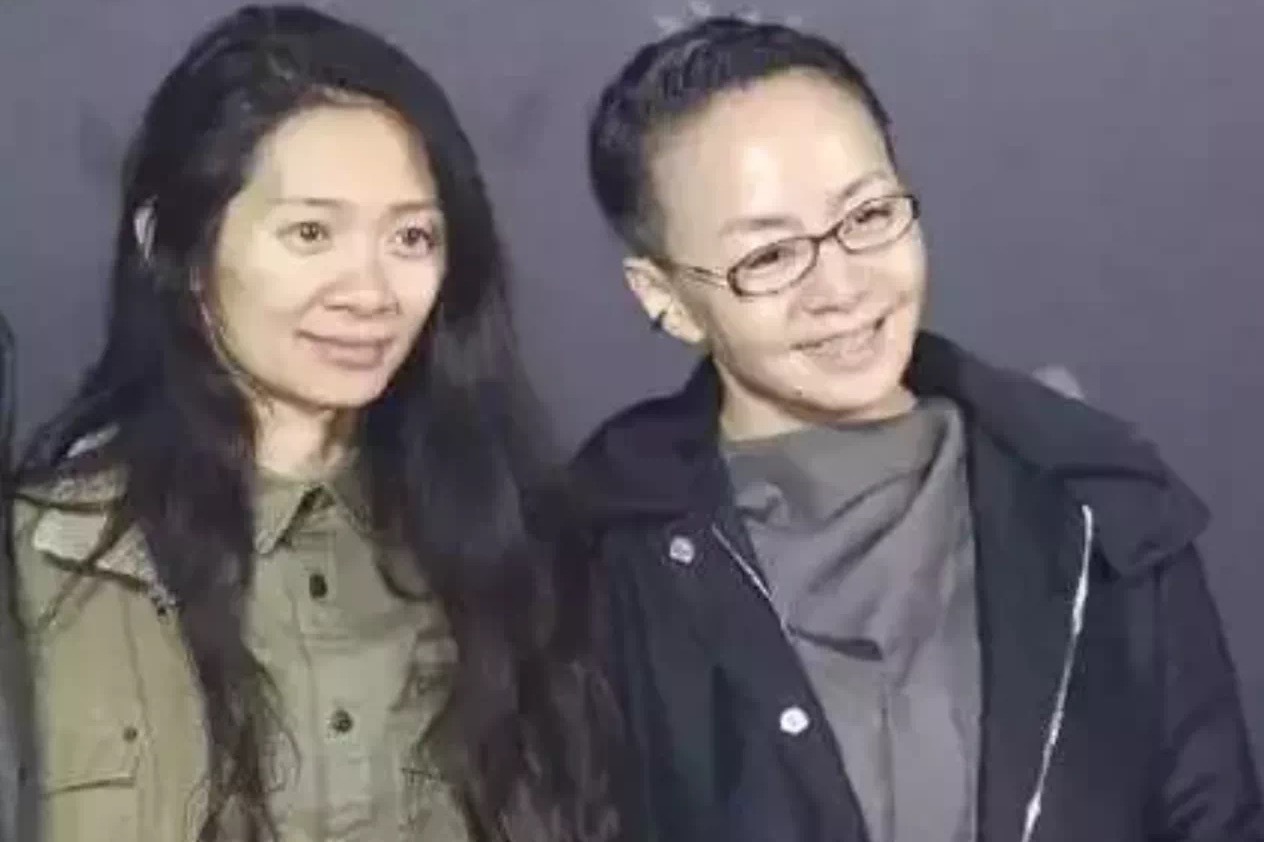 赵婷成为首个获金球奖的中国女导演,母亲宋丹丹称她是