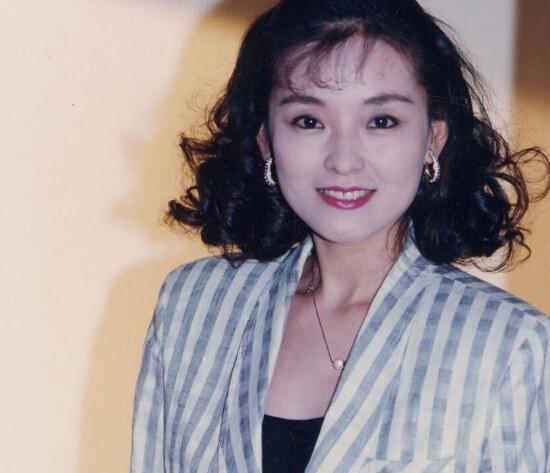 62岁台湾"苦情天后"近况:爱情长跑21年拒婚,做生意惨赔6千万