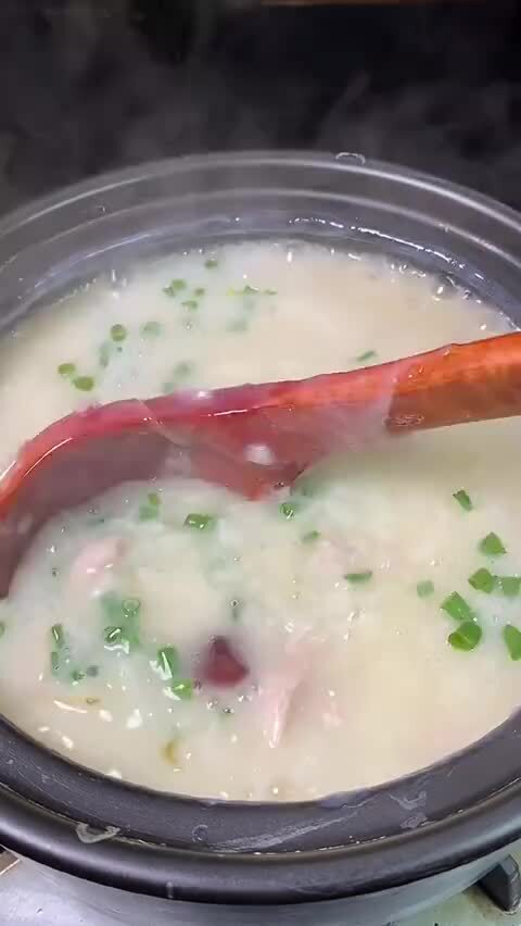 皮蛋瘦肉粥这样做最好吃,快来试试吧