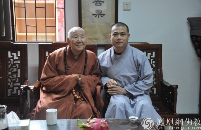 佛教>资讯>正文>图片来源:广州市海幢寺新成长老率海幢寺全体法师