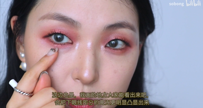被乔欣的这个"女鬼妆"杀到!又丧又甜的"病娇妆"美得心碎!