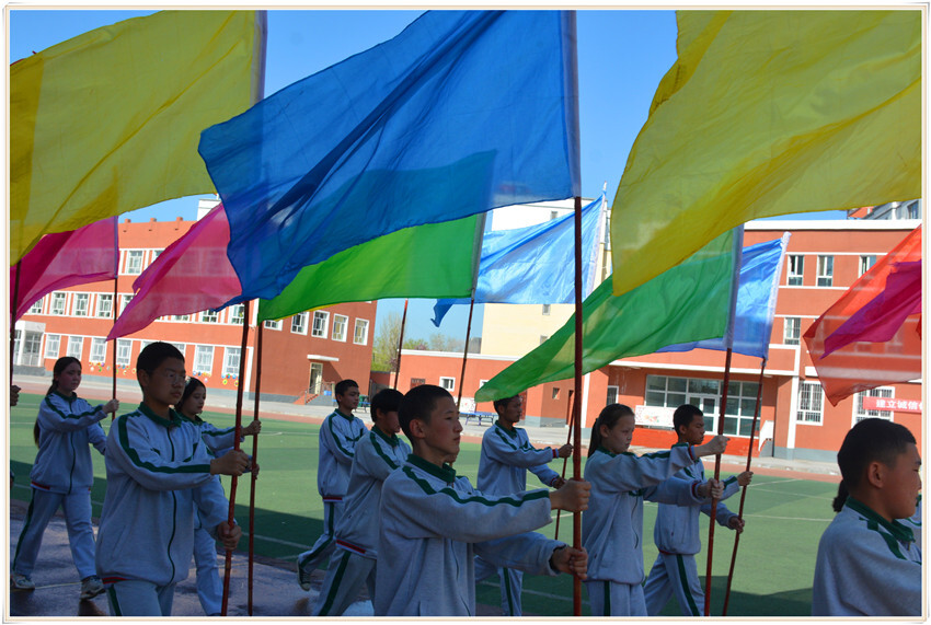本市热点:新疆博乐市第五中学举办第29届春季运动会