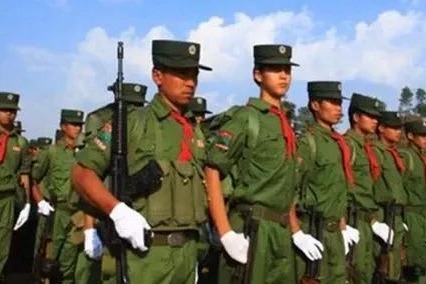 缅甸佤邦军vs台湾军力对比:台湾装备好,佤邦纪律军容佳