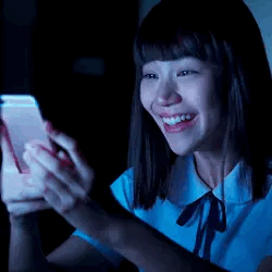 挺着大肚子跪着向被他伤害过的女孩道歉,卑微地向娜诺求复合.