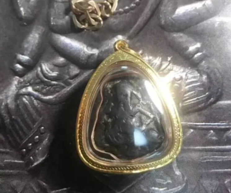 泰国佛牌中的龙婆严是谁?龙婆严个人详细介绍