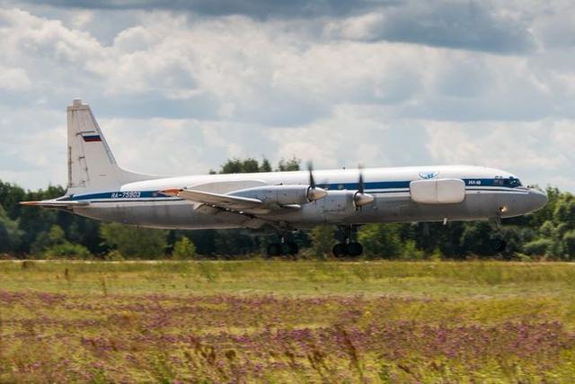 北约在波罗的海首次拦截俄怪异飞机机身上有四个包可干扰卫星