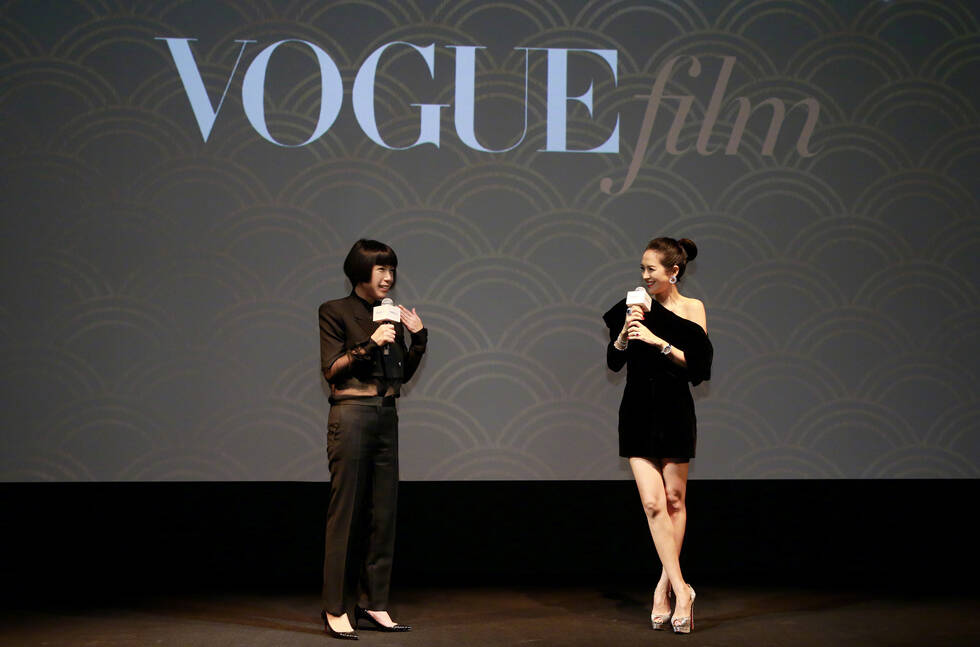 vogue film之夜:章子怡秀美腿 杨幂李易峰等亮相