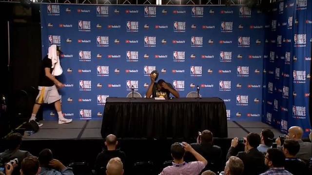 KD克莱猛夸库里领导力,格林一哥大赞人品