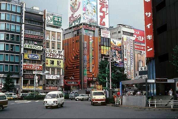 老照片:80年代的日本,仅次于美国的经济大国,有