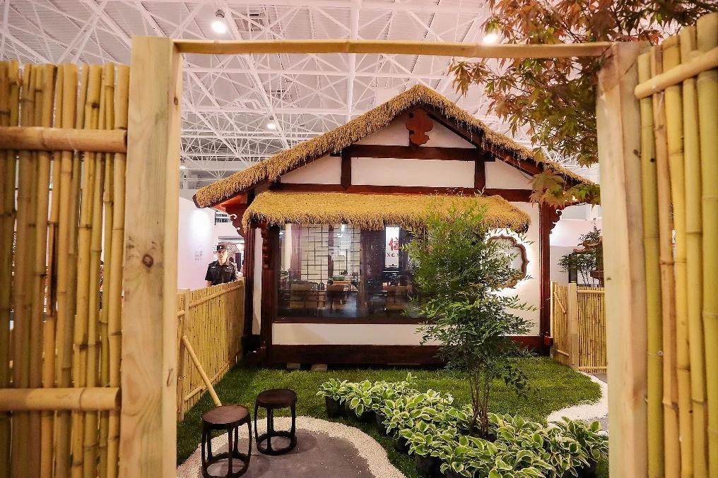 “明堂·斗方”系列新品，传统木结构建筑打造的世外桃源