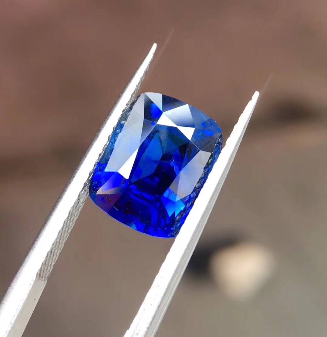 天然无烧皇家蓝蓝宝石4.16ct,gic国际证书颜色浓郁