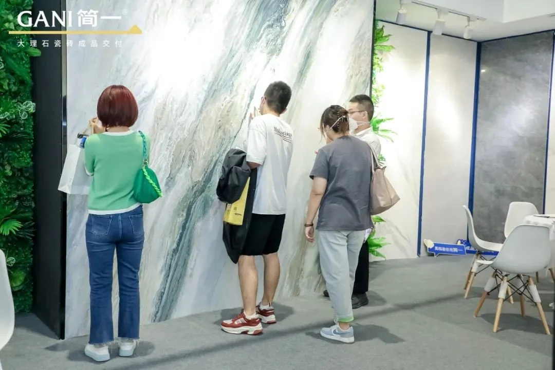 回归美好生活，简一秋季新品惊艳亮相上海DDS潮流展111