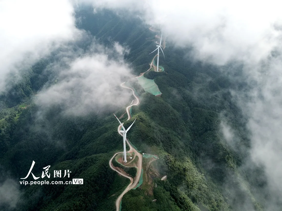 贵州黔东南：生态风电“好风光”(图4)