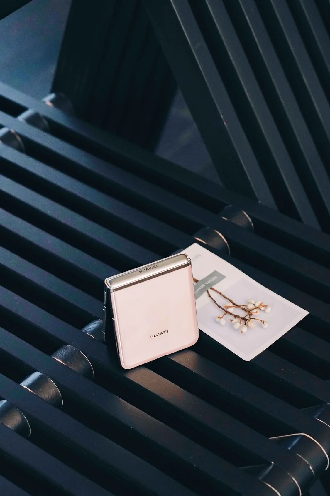 时尚搭配入门教学:华为Pocket S潮人必备出街神器3 时尚搭配入门教学:华为Pocket S潮人必备出街神器