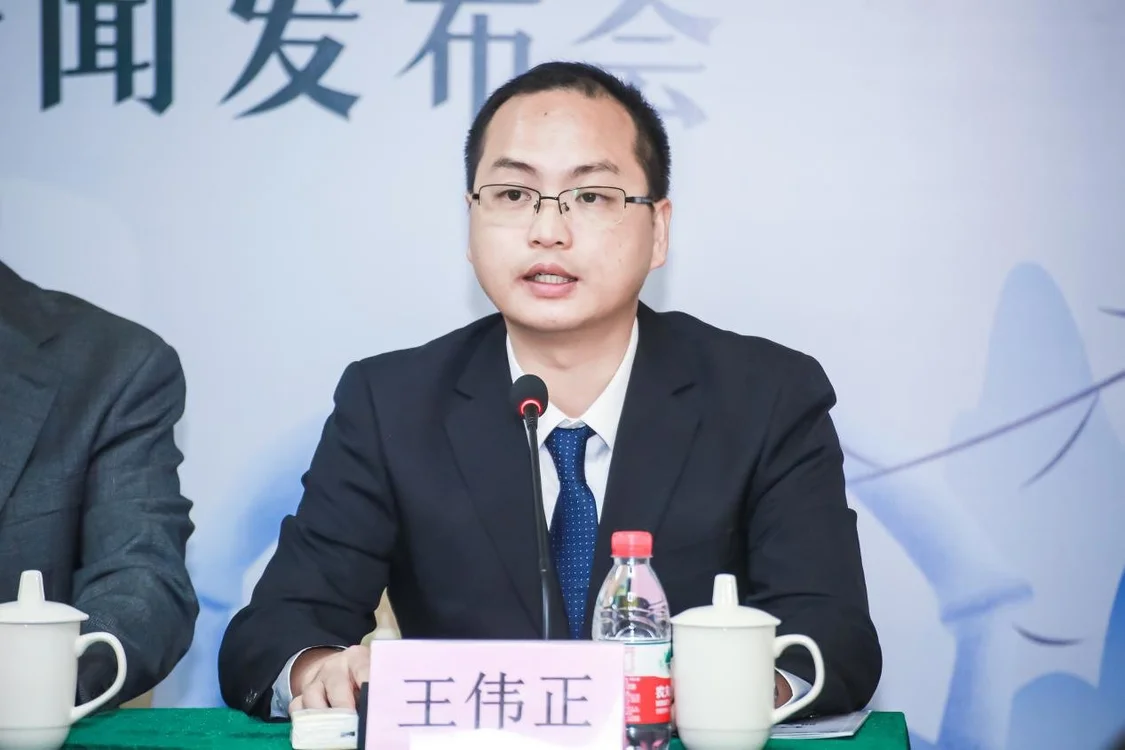 南方农村报社副总经理王伟正介绍并宣布《韶关茶采购攻略》首发上线