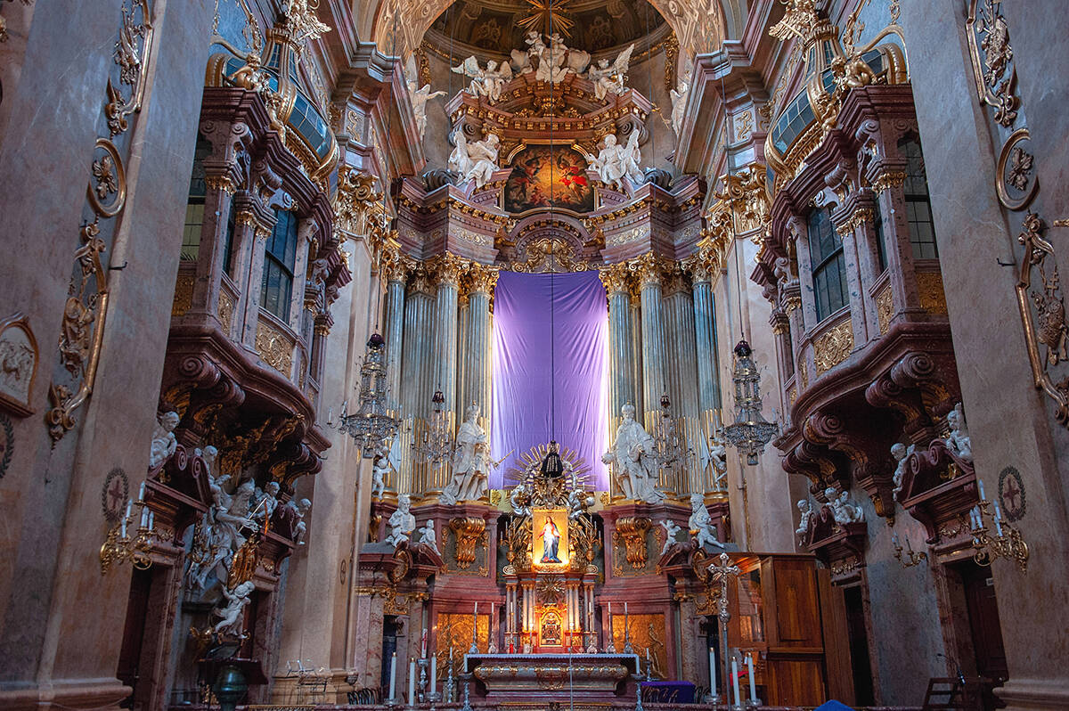 维也纳最美丽的巴洛克教堂外观普通容易错过内部惊艳至极