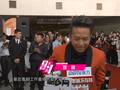 邓超将陪孙俪到香港待产 走红毯双腿弹跳