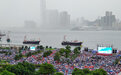 超50艘渔船悬挂“守护香港”标语驶过维港