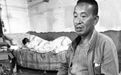 母亲撇下病儿离家出走 继父独自照顾瘫痪养子8年