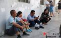 乌鲁木齐高考第二天:家长明显减少 心态趋于平和