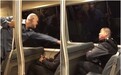 白人男子无端辱骂掌掴亚裔乘客:你个“中国黑鬼”