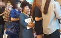 学化妆追星玩跳伞,71岁的她可能是韩国最酷的网红奶奶了