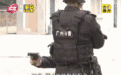 中国特种兵二十米外一枪打爆战友头上的苹果,吴京参军时练这个吓坏了