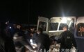 暖闻|胶州男子酒后坠湖,蓝天救援队跳水救人