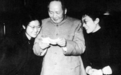 她可以竞选美国总统,她也是毛主席最信任的翻译员,终身未嫁