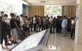 高考生扎堆学车,车管所里排起数百米长龙