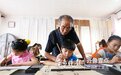 即墨耄耋老人自办公益书法课堂,10年辅导200多学生