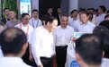 越凡创新“小贩”机器人服务西博会