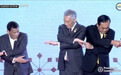 “交叉握手”难倒一片 李显龙够不着杜特尔特不停比手势