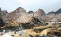 桂林漓江遭数十家采石场疯狂采挖