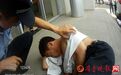 男子醉酒卧宿街头一夜 济南热心市民发现后报了警